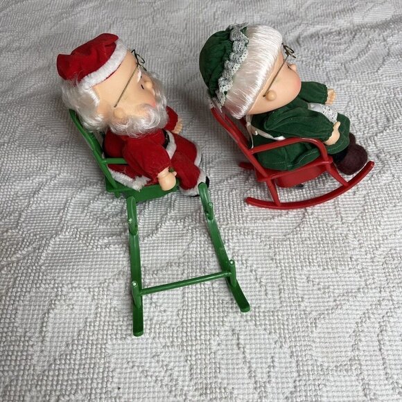 LAST CHANCE SALE!‎ Vintage San Pacific Musical Wind Up Santa Claus And Mrs Claus - Picture 2 of 5